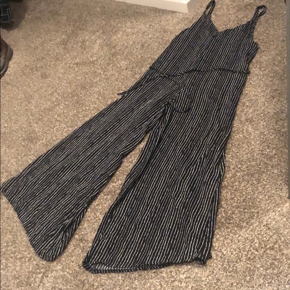 Black and white romper - Picture 1 of 3